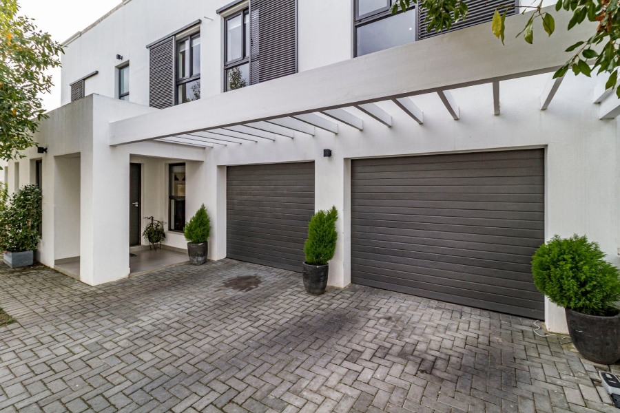 4 Bedroom Property for Sale in Croydon Gardens Estate Western Cape